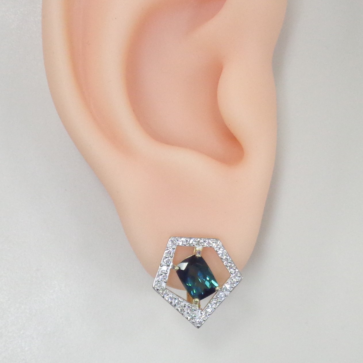 10512-000775 Серьги (Au 585)